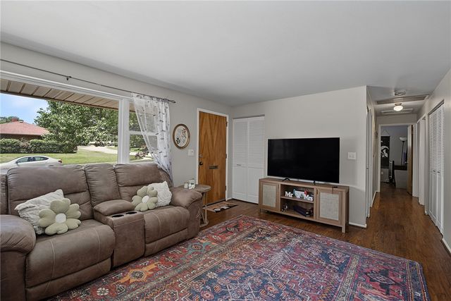 5580 Barnard Drive, Huber Heights, OH 45424