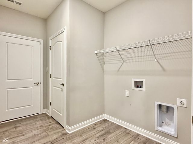 8819 Twain Lane, Indianapolis, IN 46239