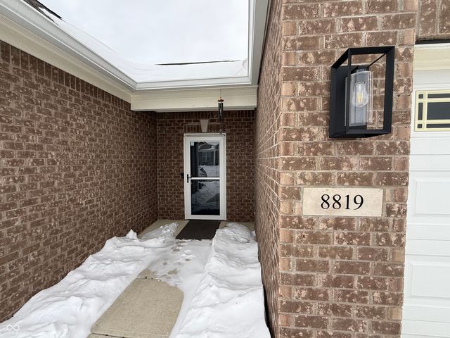 8819 Twain Lane, Indianapolis, IN 46239