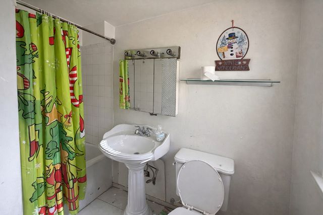 14717 Hoyne Avenue, Harvey, IL 60426