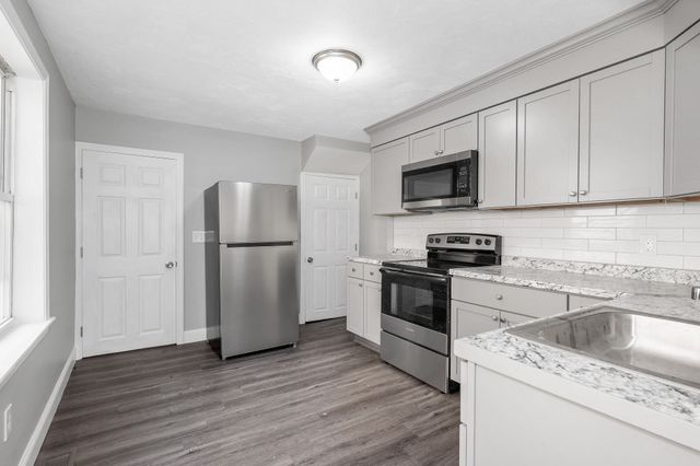 50 Willow Street 50, Lowell, MA 01852