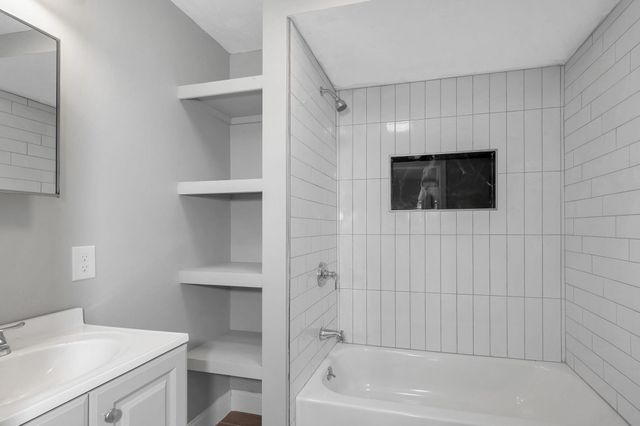 50 Willow Street 50, Lowell, MA 01852