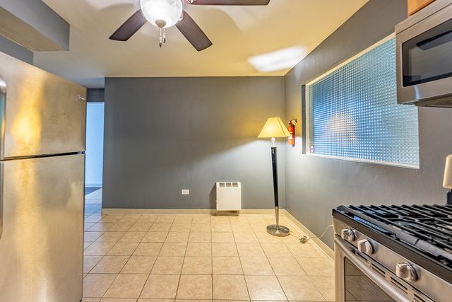 1008 Washington Boulevard 5, Oak Park, IL 60302