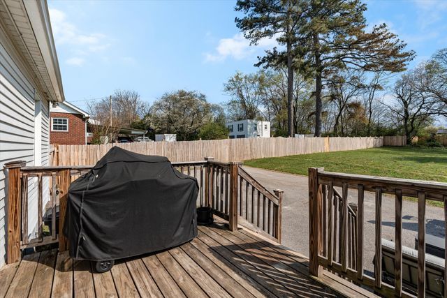 106 7th Ave, Columbia, TN 38401