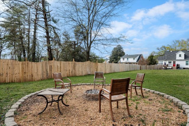 106 7th Ave, Columbia, TN 38401