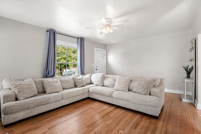 106 7th Ave, Columbia, TN 38401