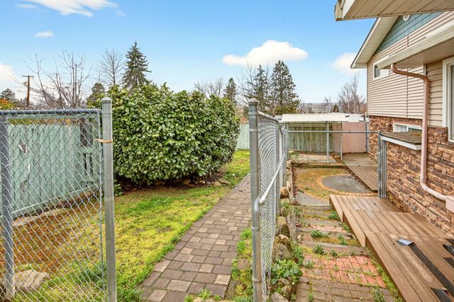 1059 Terra Avenue, Ashland, OR 97520