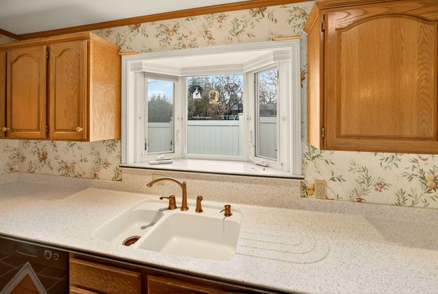 1059 Terra Avenue, Ashland, OR 97520