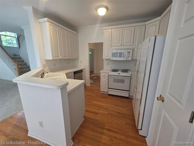 14388 Oak Leaf Trail, Linden, MI 48451