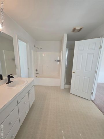 14388 Oak Leaf Trail, Linden, MI 48451
