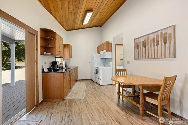 98940 181 Redwood Lane, Ronald, WA 98940