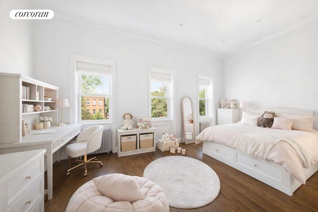 38 3RD Place, New York City, NY 11231