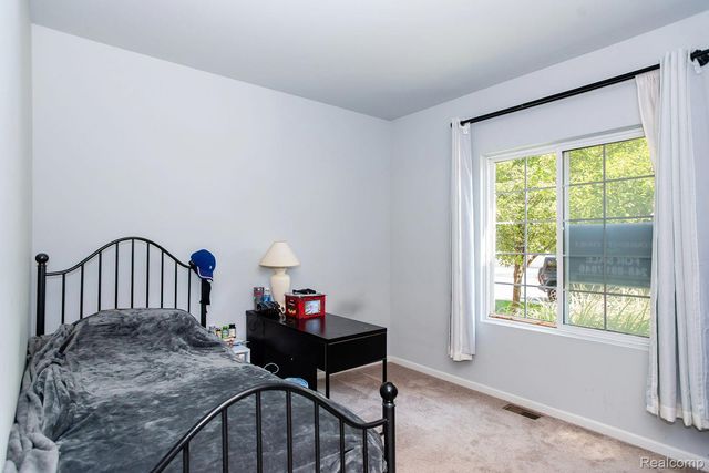 29509 Woodpark Circle, Warren, MI 48092