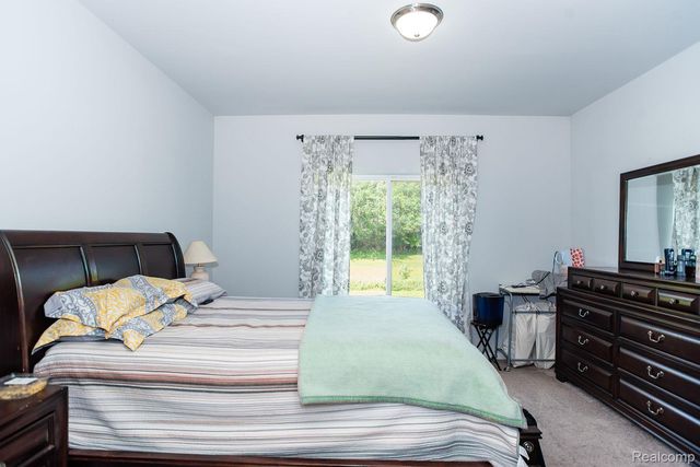 29509 Woodpark Circle, Warren, MI 48092