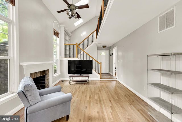 3517 SOFFIT PL, Woodbridge, VA 22192