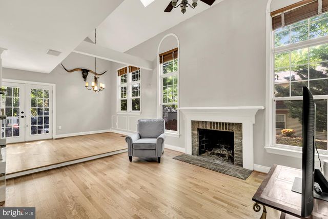 3517 SOFFIT PL, Woodbridge, VA 22192
