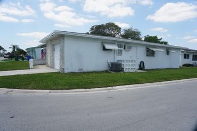 1745 NW 68th Ave, Margate, FL 33063