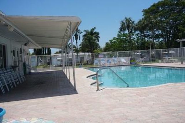 1745 NW 68th Ave, Margate, FL 33063