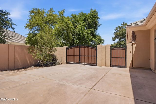 15445 E BRONCO Court, Gilbert, AZ 85298