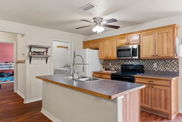 18827 CR 261, Overton, TX 75684