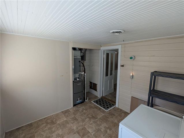 934 3rd Avenue W, Horton, KS 66439