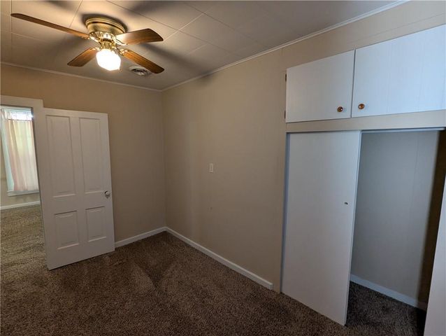 934 3rd Avenue W, Horton, KS 66439