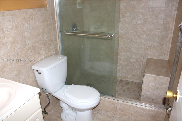 2260 W 55th St 3, Hialeah, FL 33016