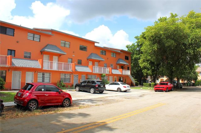 2260 W 55th St 3, Hialeah, FL 33016