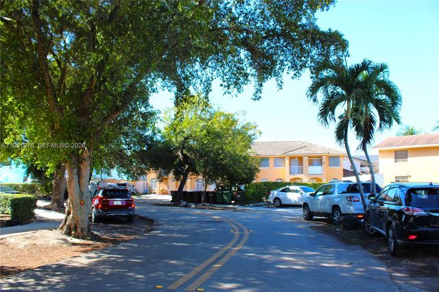 2260 W 55th St 3, Hialeah, FL 33016