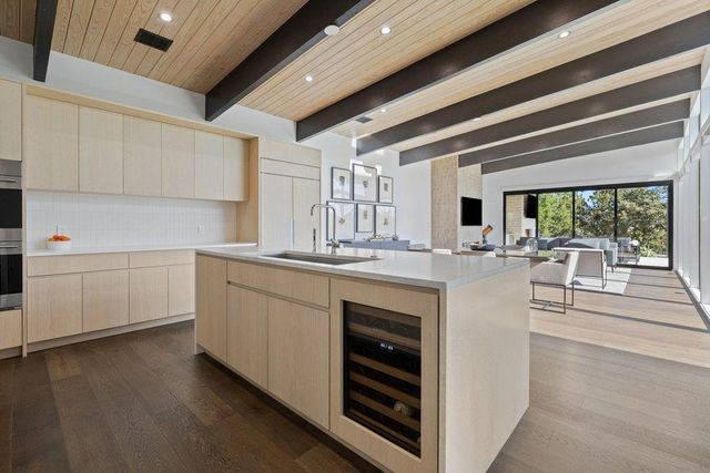 197 Gaucho WAY, Dripping Springs, TX 78620