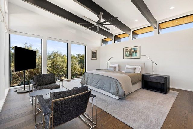 197 Gaucho WAY, Dripping Springs, TX 78620