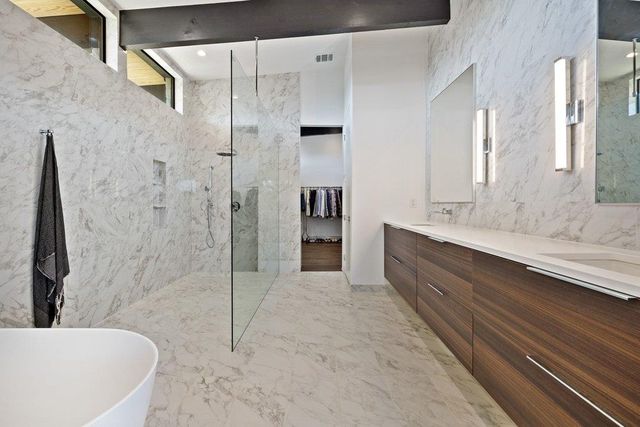 197 Gaucho WAY, Dripping Springs, TX 78620