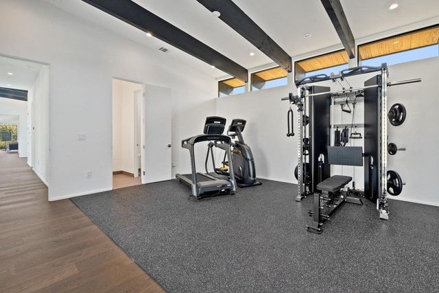 197 Gaucho WAY, Dripping Springs, TX 78620