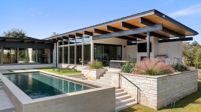 197 Gaucho WAY, Dripping Springs, TX 78620