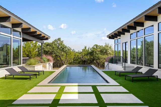 197 Gaucho WAY, Dripping Springs, TX 78620