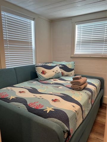 1206 Ursuline Up Street, Galveston, TX 77550