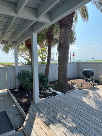 1206 Ursuline Up Street, Galveston, TX 77550