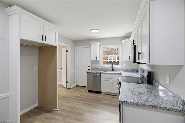3325 Colony Drive, Jamestown, NC 27282