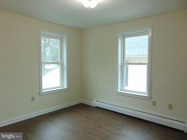 359 S WAYNE ST, Orwigsburg, PA 17961