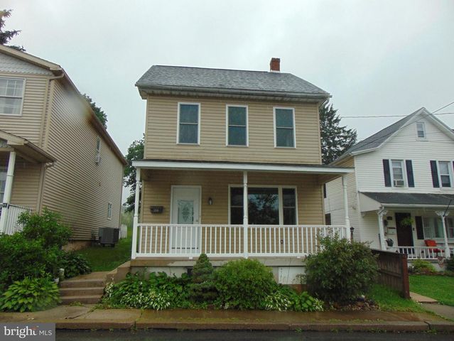 359 S WAYNE ST, Orwigsburg, PA 17961