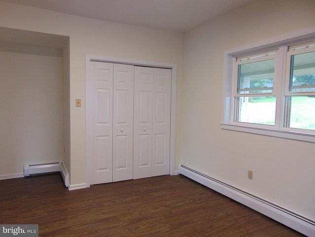 359 S WAYNE ST, Orwigsburg, PA 17961