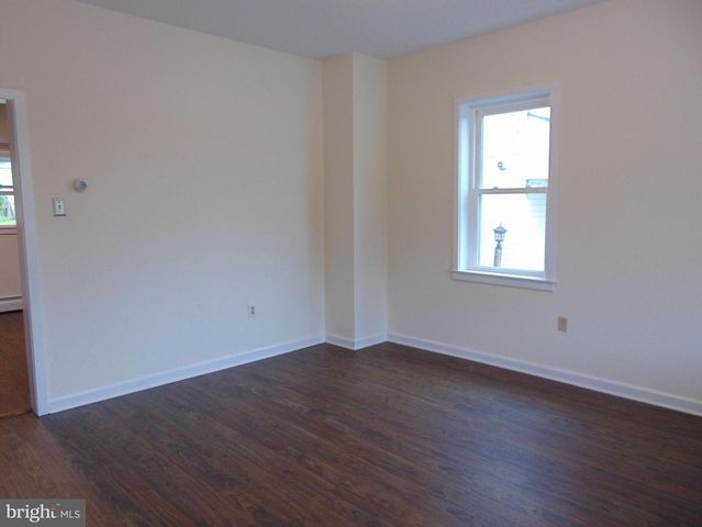359 S WAYNE ST, Orwigsburg, PA 17961
