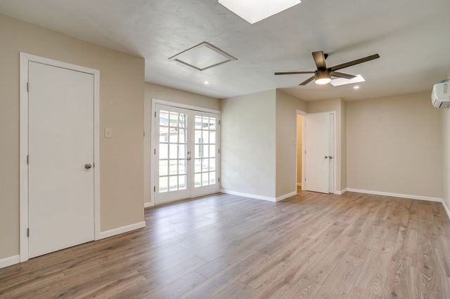 309 Sundown Court, Burleson, TX 76028