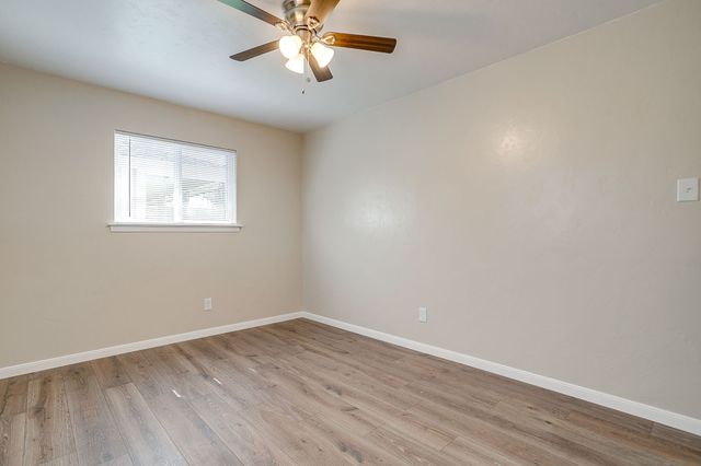 309 Sundown Court, Burleson, TX 76028