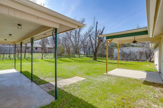 309 Sundown Court, Burleson, TX 76028