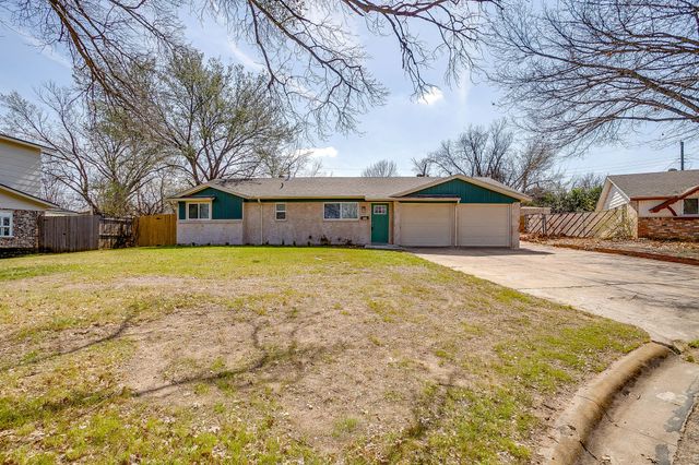 309 Sundown Court, Burleson, TX 76028