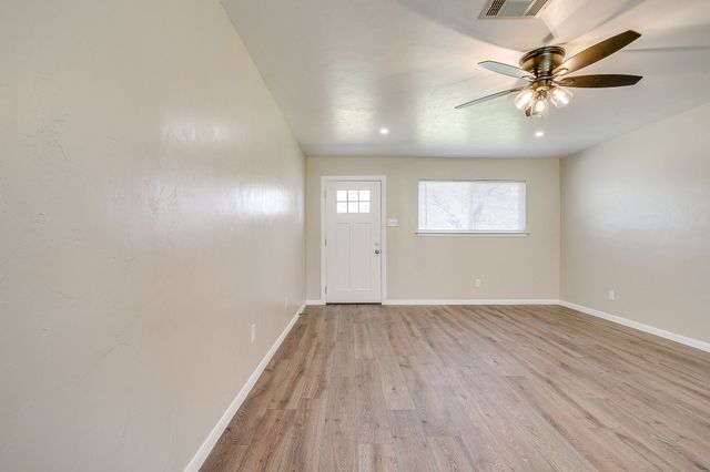 309 Sundown Court, Burleson, TX 76028