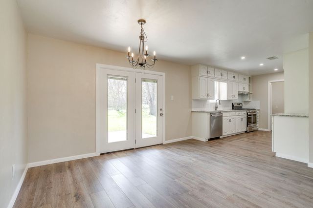 309 Sundown Court, Burleson, TX 76028