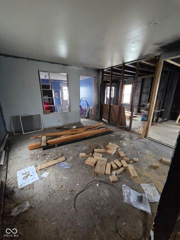 720 S Noble Street, Shelbyville, IN 46176