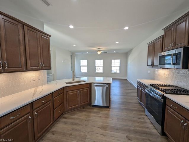 690 Palomino Mustang Drive 595, Whitsett, NC 27377